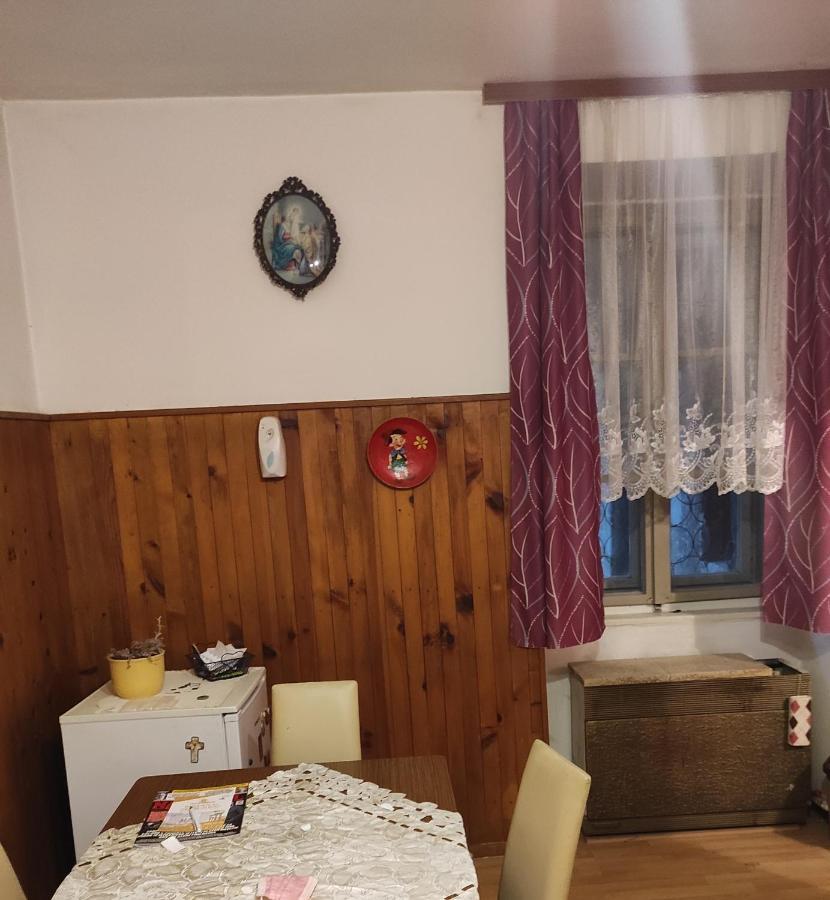 Dvosobni Stan U Centru Zagreba Appartamento Esterno foto